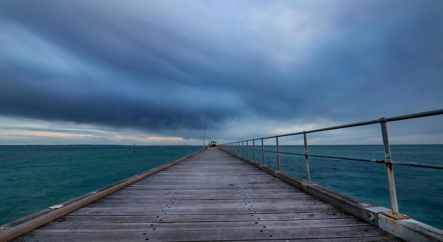 Mordialloc pier storm